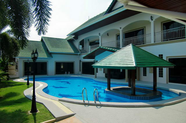 East Pattaya 2 Storey Detached Pool Villa for Sale
