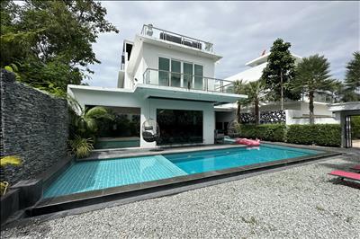 Palm Oasis Jomtien Beach Designer Pool Villa for Sale