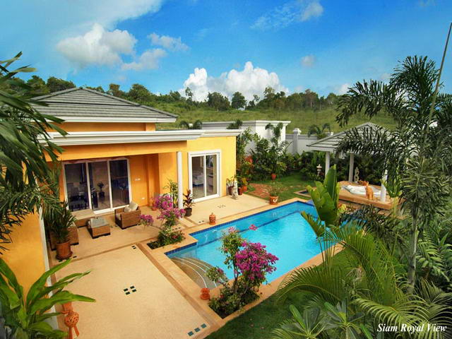 Siam Royal View Exclusive Pool Villen zum Verkauf, Hanglage Skyline Blick auf Pattaya, 2 Bett, 3 Bad, 264 bis 314 qm Wohnflache, Euro Kuche, eingebaute, tropischen Garten, Privates Swimmingpool, Resort Einrichtungen, Preise ab 18.851 M Baht