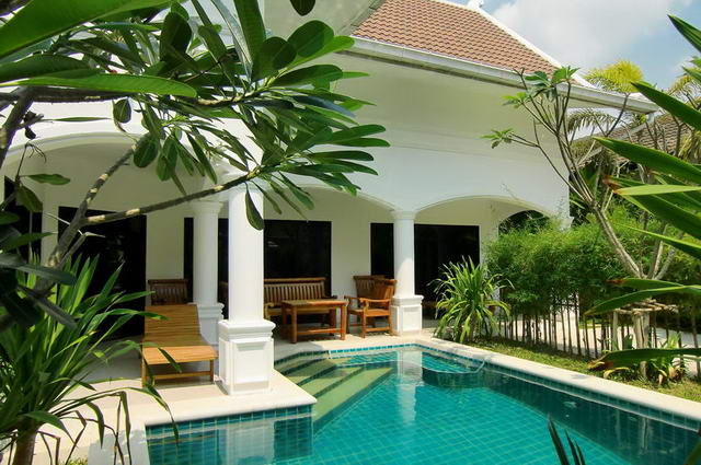 Na Jomtien Beach Ocean lane Thai Bali Pool Villa for Sale 9.99 M. THB