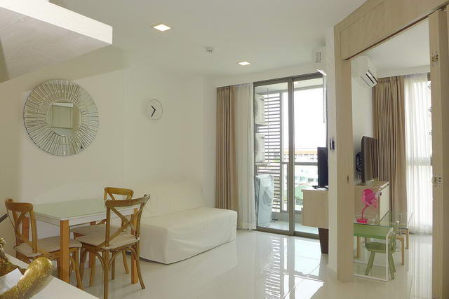 Cosy Beach Cloud Condo zum Verkauf 2.99 M. THB