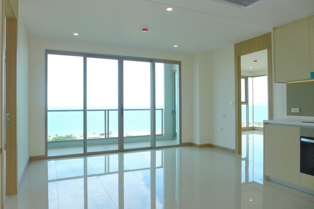 Riviera Jomtien Eigentumswohnung, privater Wiederverkauf, komplett und bezugsfertig, 69 bis 86 qm, 2 Schlafzimmer, 2 Bader, europaische Kuche, Einbauten, Balkon, Meerblick, in auslandischem Besitz * Preise: ab 9.345 M Baht