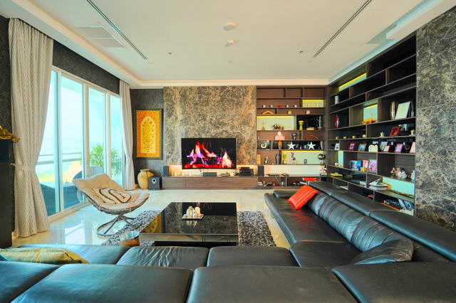 The Palm Wong Amat Eigentumswohnung zum Verkauf, Absolute Beach Front, Designer Penthouse (Duplex) Privater Pool, 331 qm, 2 Bett, 2 Bad, Euro Kuche, voll mobliert, Dachgarten, Meerblick, verfugbar fur auslandische Eigentumer
