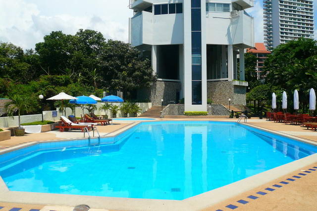 Wong Amat, Siam Penthouse Condo zum Verkauf direkt am Strand 3.95 M. THB