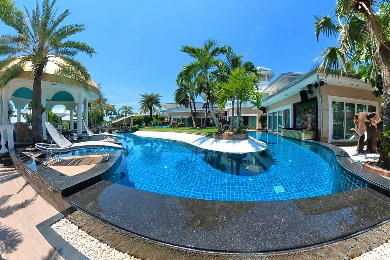 Jomtien Yacht Club Luxury Pool Villa zum Verkauf 59 M. THB