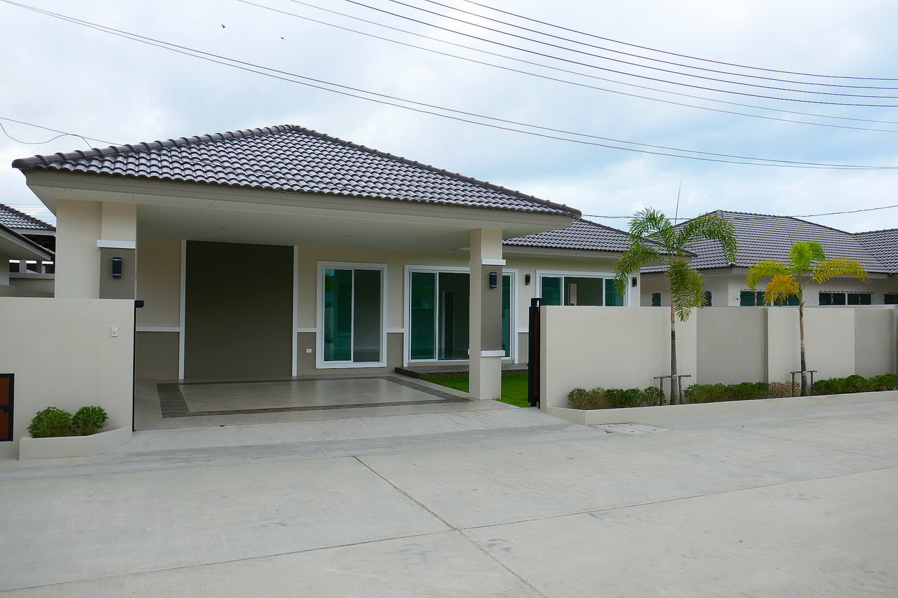 Huay Yai New Garden Ville Tropisches modernes Haus zum Verkauf 5.266 M. THB