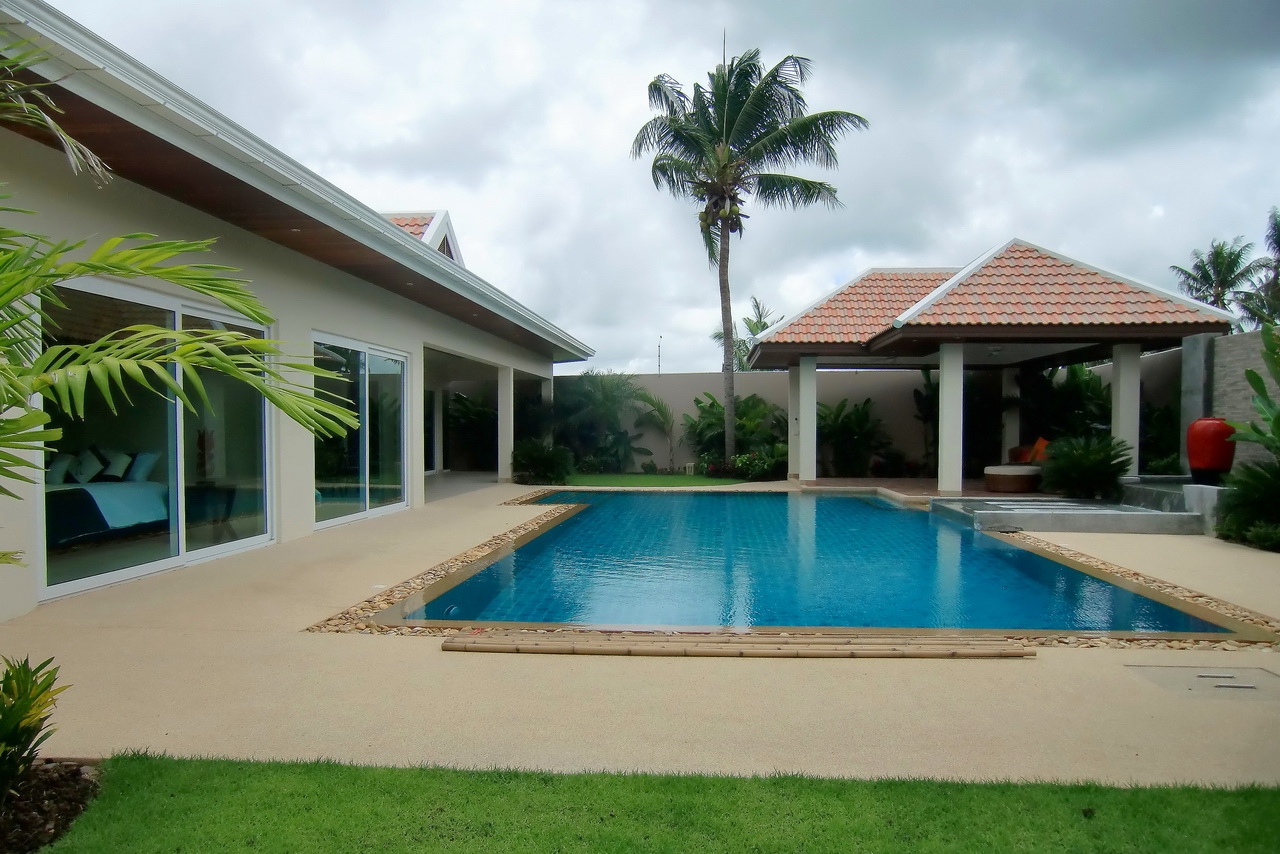 Ost Pattaya Sedona Villas Thai Bali Pool Villa zum Verkauf 21 M. THB