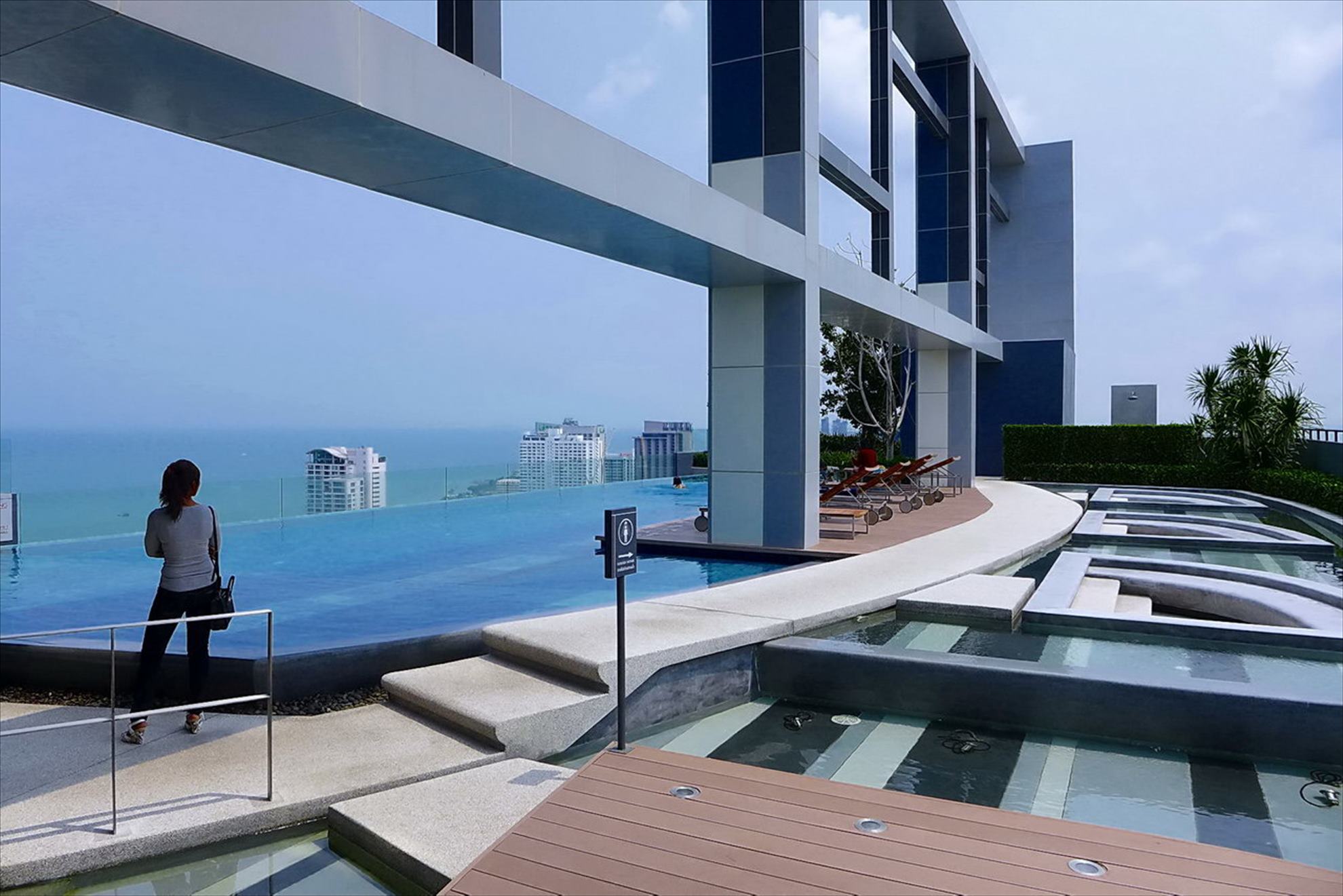 Central Pattaya Centric Sea Condo zu verkaufen 3.99 M. THB