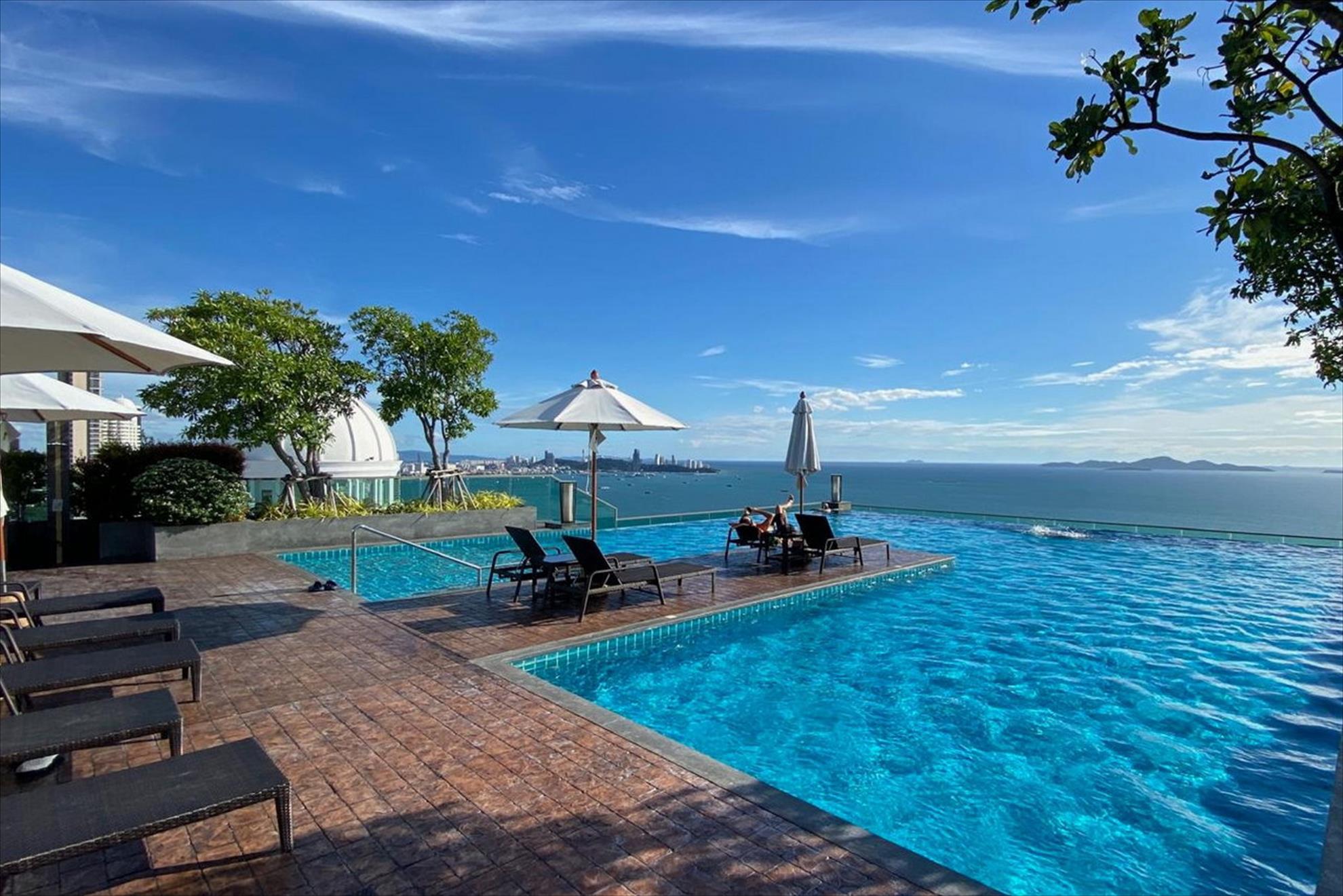 Wongamat Tower Condo, absolute Strandlaget, Studio zum Verkauf 3.8 M. THB