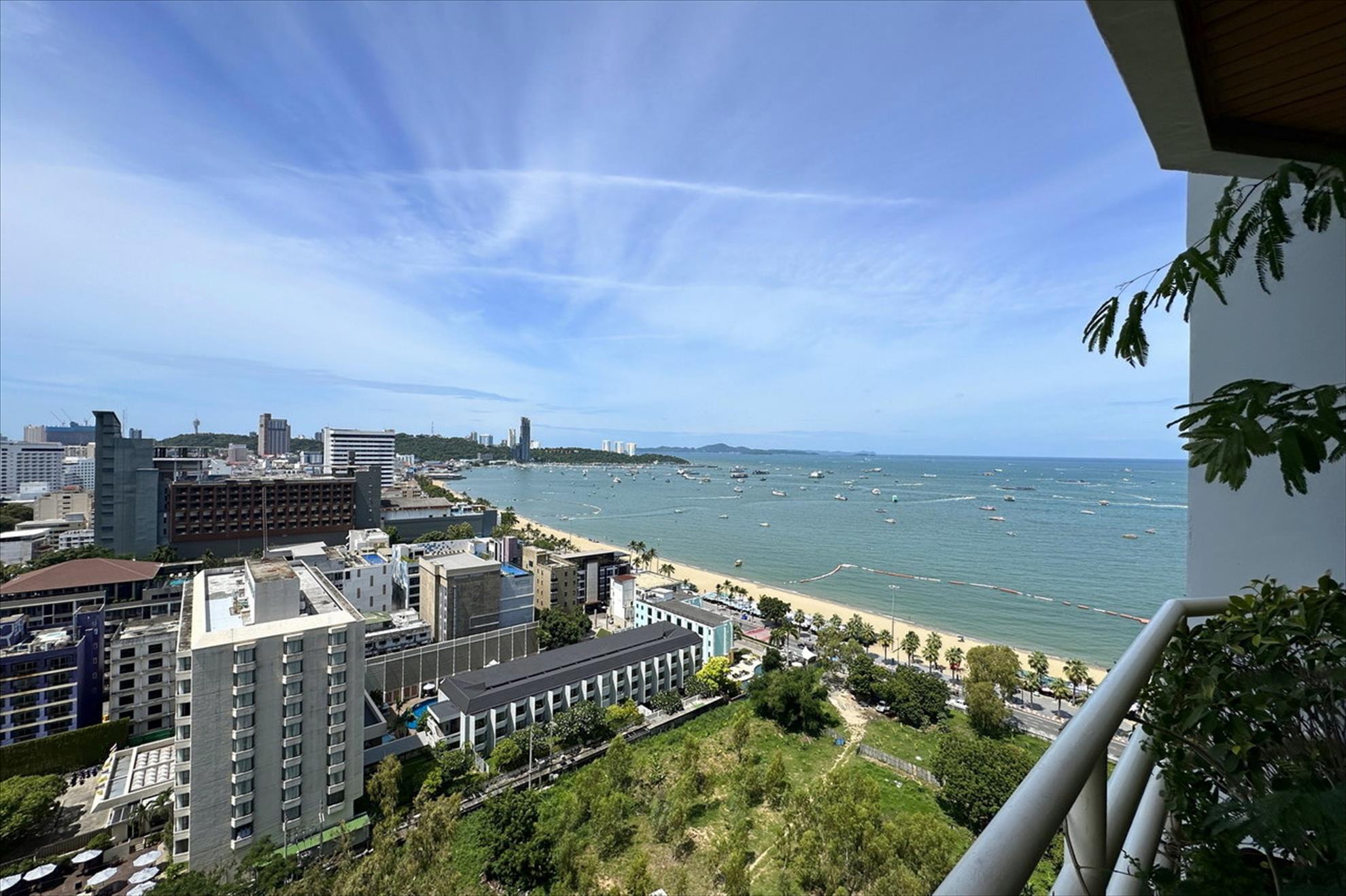 Pattaya Beach, View Talay 6 Condo zu verkaufen 14.5 M. THB