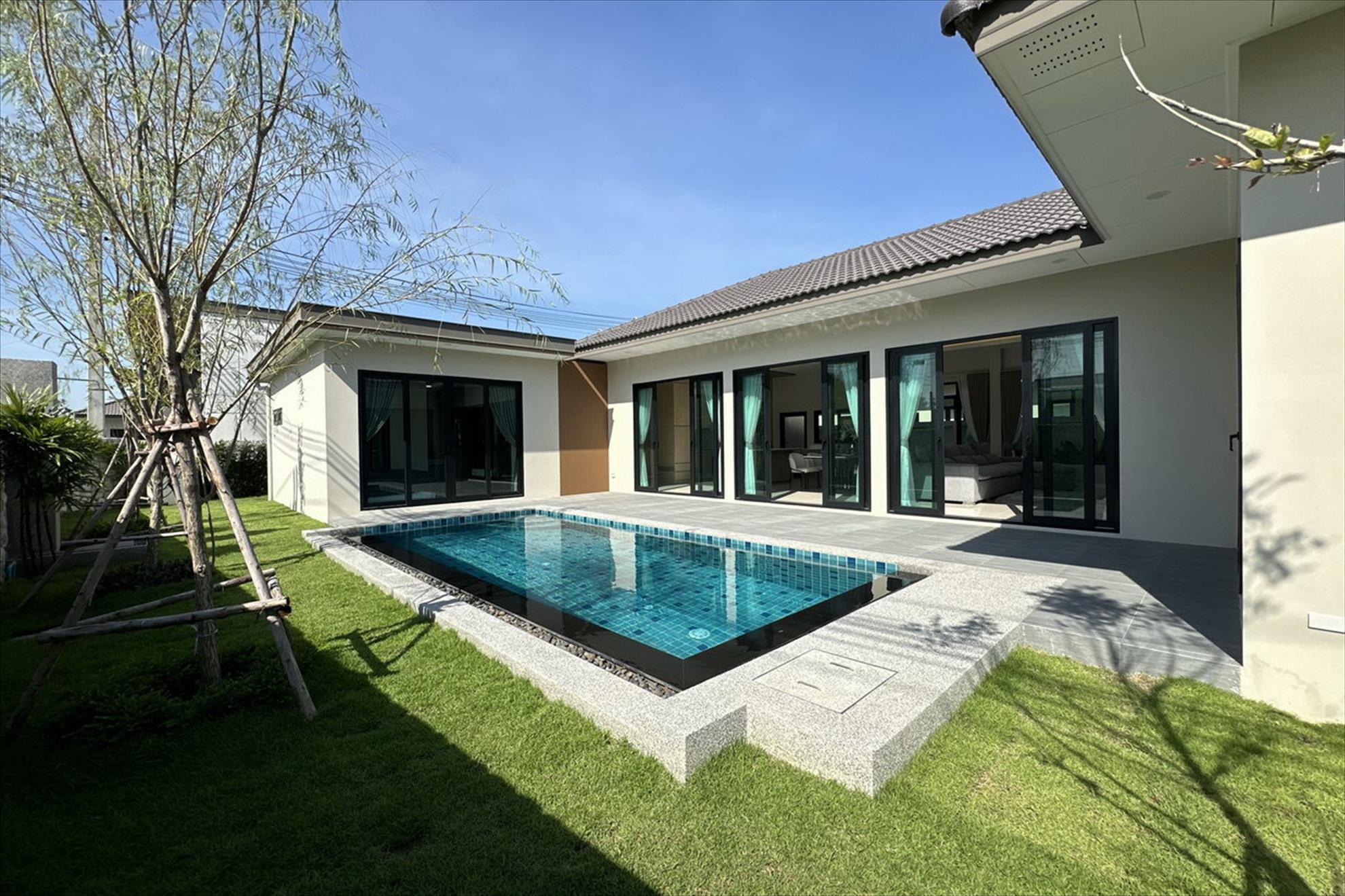 East Jomtien, New Garden Ville 9 Freistehende moderne Poolvilla zu verkaufen 7.25 M. THB