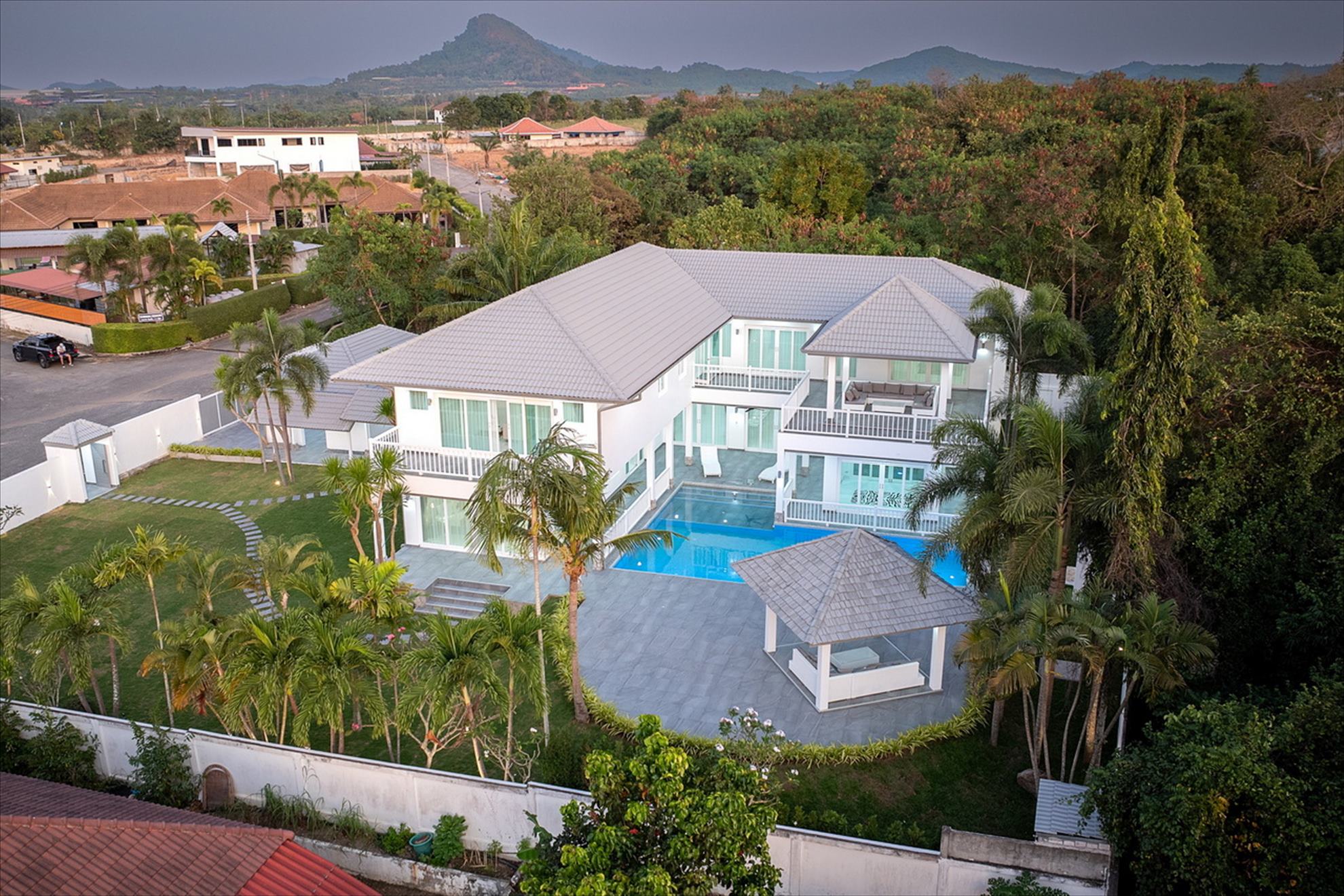 Bangsaray Elegante Villa mit Swimmingpool zu verkaufen 24.95 M. THB