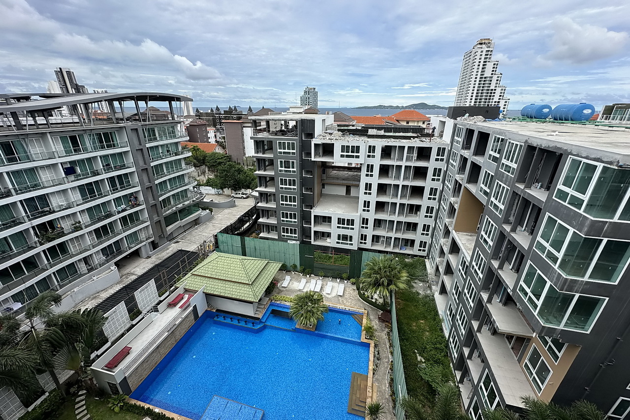 Phratamnak Hill  Dong Tarn Beach, Tudor Court Condo zum Verkauf