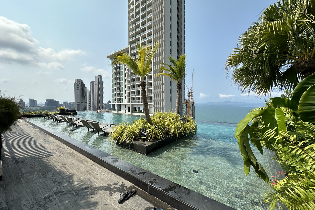 Wongamat Strand Riviera Condo zum Verkauf