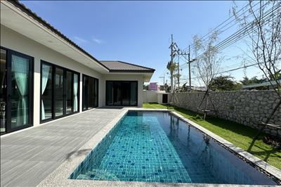 Huay Yai New Garden Ville 8 Pool Villa Neubau Verkauf