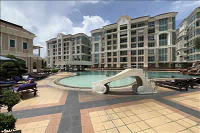 Pattaya, LK Legend Duplex Elegant Condo for Sale